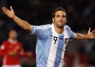 爱游戏体育-C罗老将新星闪耀，中国足球未来可期