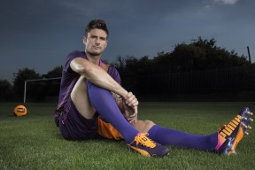 爱游戏官网-王者归来！库里复出首战封神，伯纳乌全场为萌神沸腾
